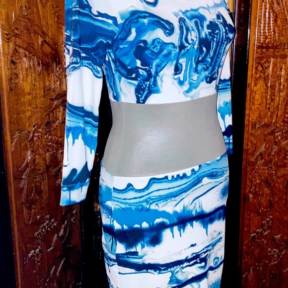 Beautiful Blue & white abstract design curve hugging dress. - Picture 7 of 11